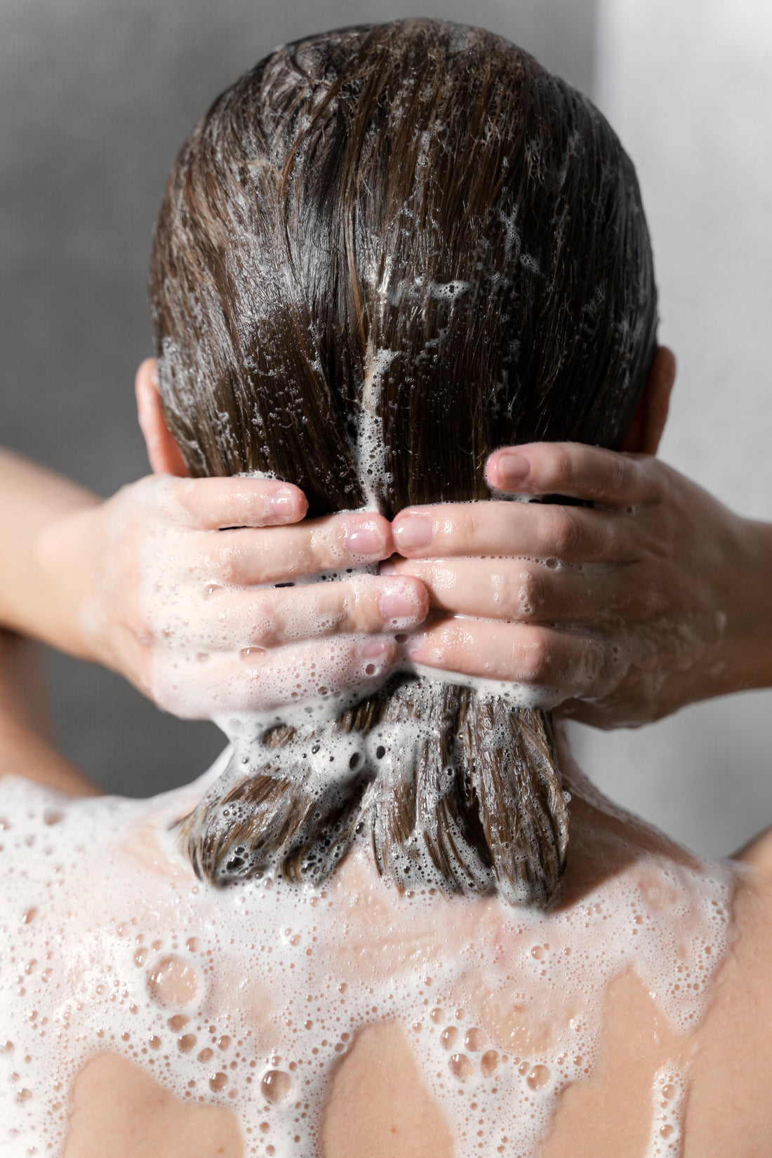MOISTURISING SHAMPOO